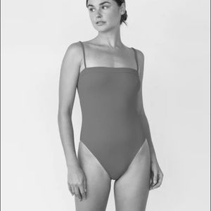 Acacia Lonny Full Piece in Meadow